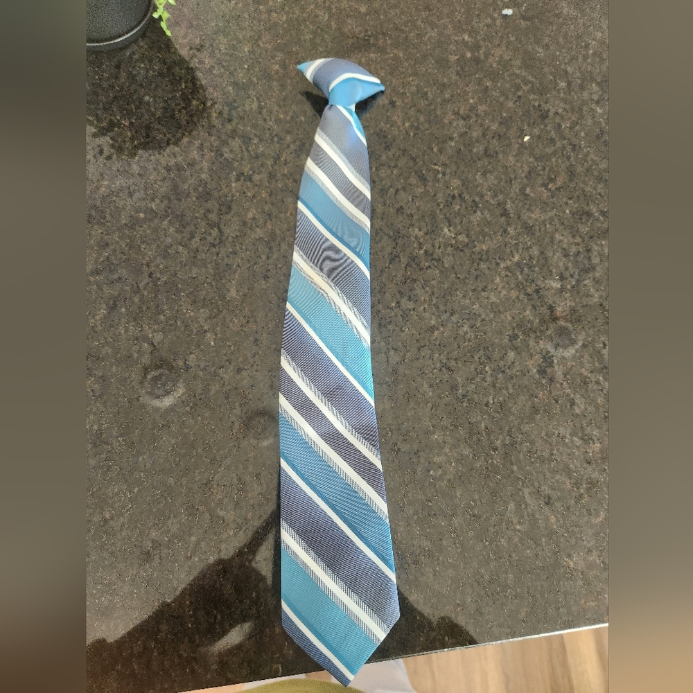 Boys clip on tie